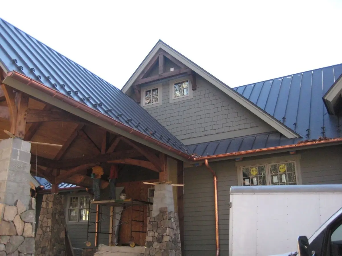 Craftsman Roofing team delivering quality roofing work in Glendale